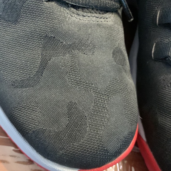 Air Jordan 11 black youth size 6 authentic - Picture 10 of 10